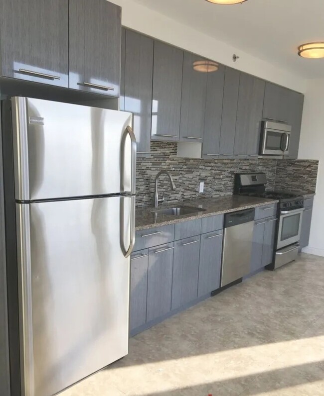 Kitchen - Stainless Steel Appliances - 3440 Guider Ave