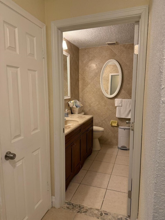 Building Photo - 5839 NW 16th St