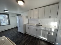 Building Photo - 288 Litchfield St