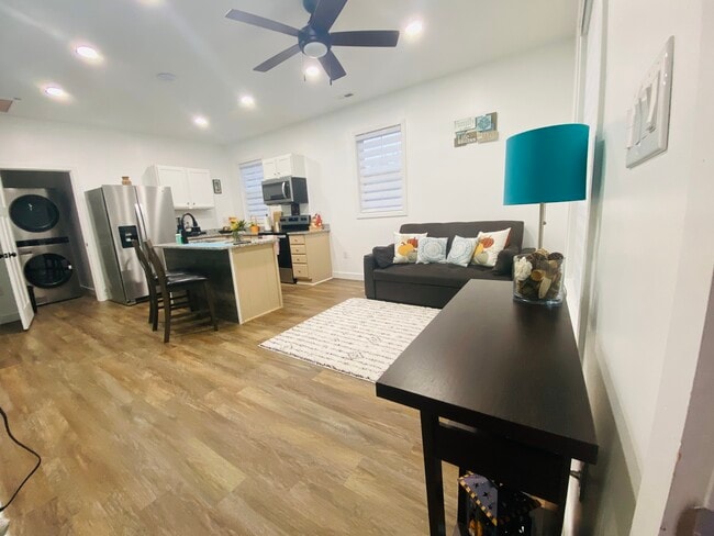 Building Photo - 900 Adams Rd