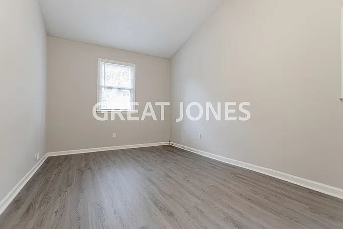 Building Photo - 2879 Doyle Ave