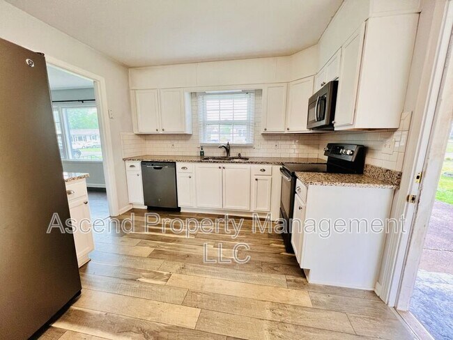Building Photo - 4610 Leslie Ln