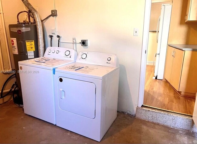 Building Photo - 10881 N Snapper Creek Dr