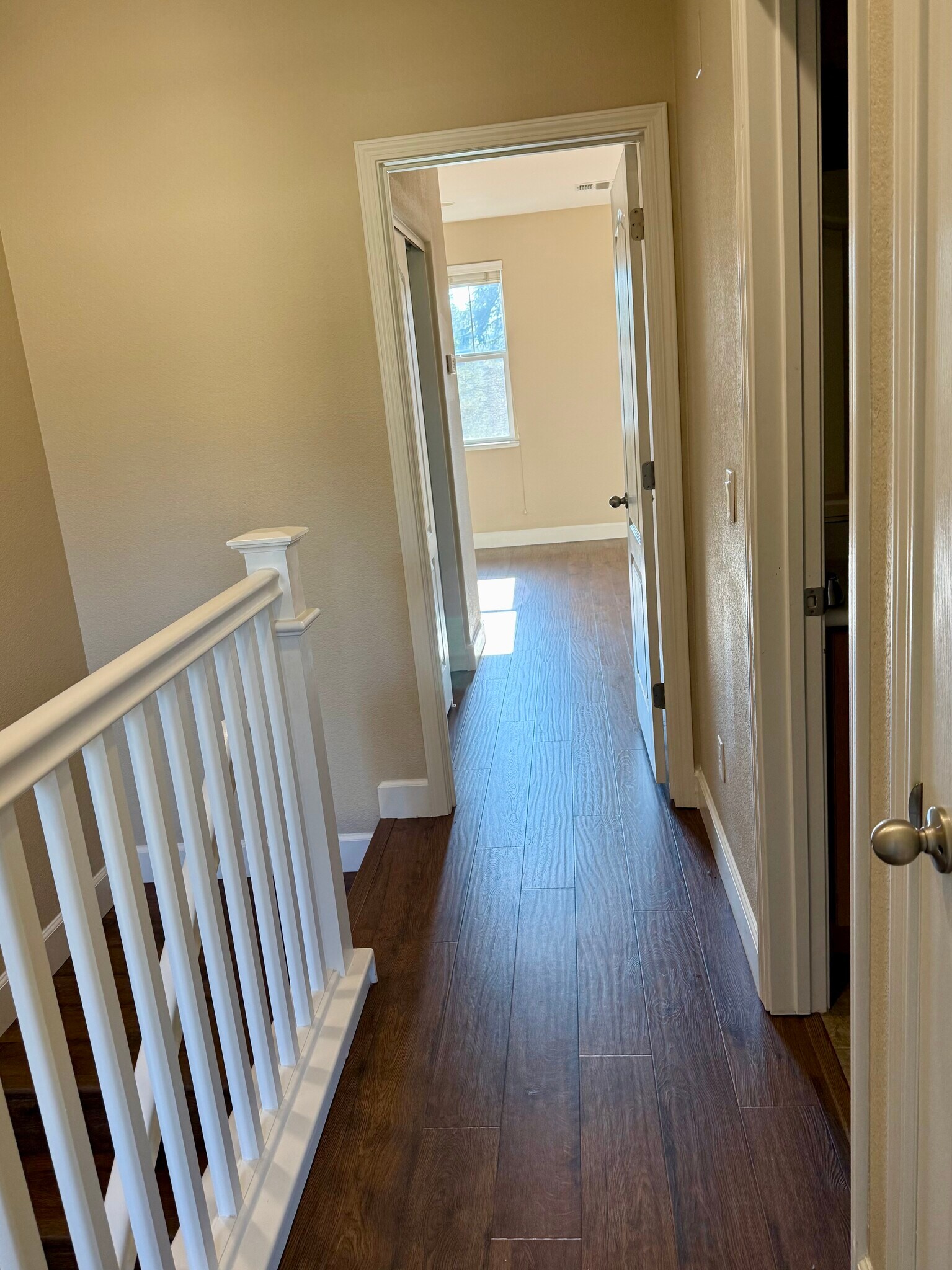 3rd floor landing - 722 El Paseo Cir