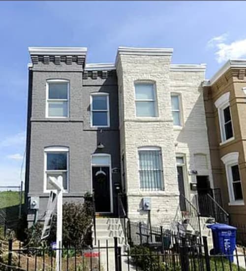 Building Photo - 1012 7th St SE