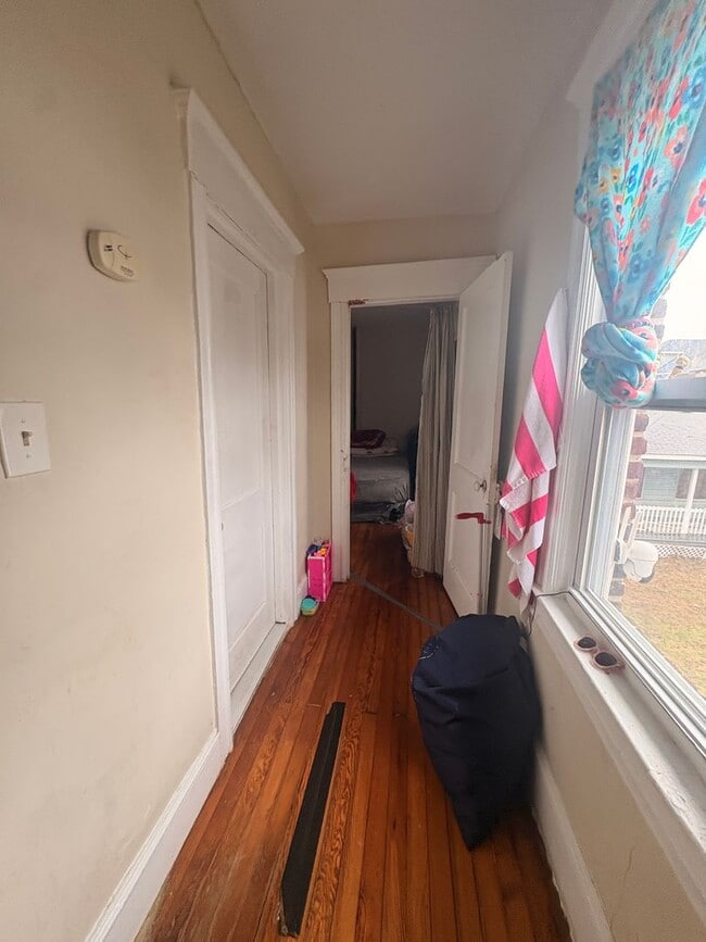 Building Photo - 2 Bedroom House in Asbury Park!