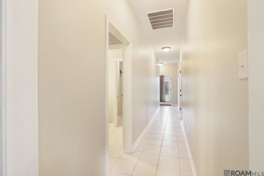 Building Photo - 42451 Baystone Ave