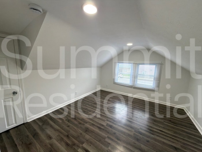 Building Photo - 2826 Taylor Blvd