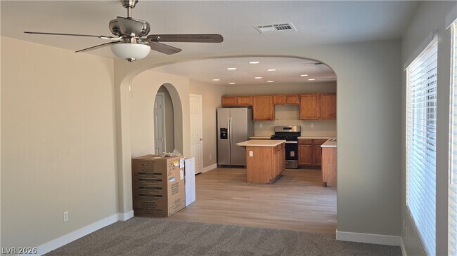 Building Photo - 808 E Rialto Hills Ave