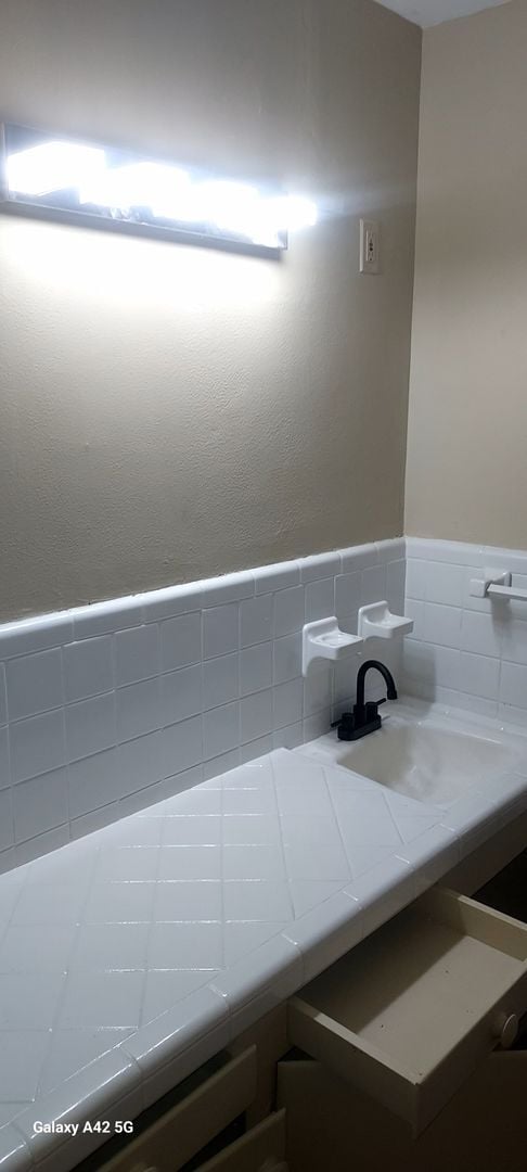 Building Photo - Comfortable 3 Bedroom | 2 Bathroom Home for Rent