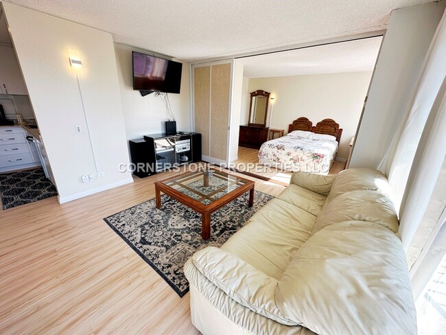Building Photo - 710 Lunalilo St