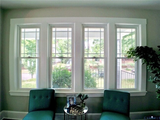 Building Photo - Beautifully renovated 2-story home with ensuite near Brookland Park Blvd