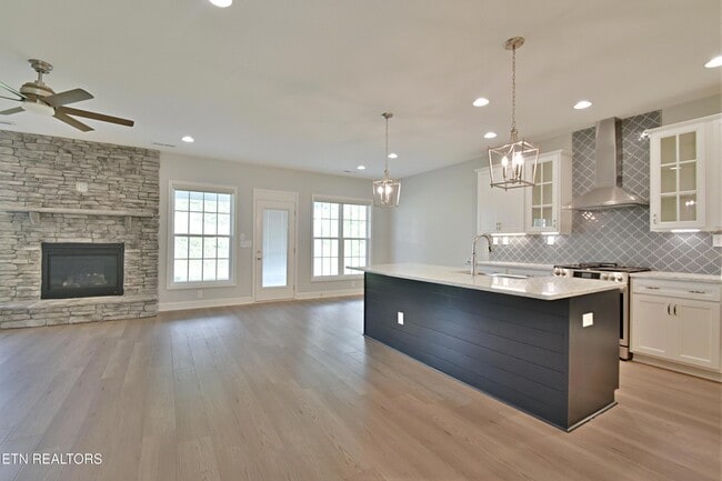Building Photo - 9634 Snowy Clf Ln