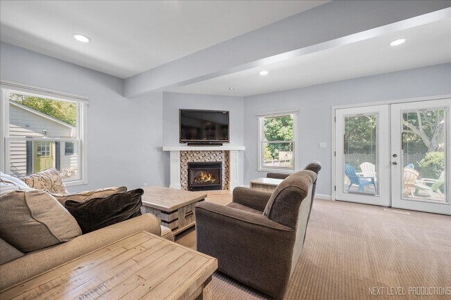 Building Photo - 747 Cheever Ave