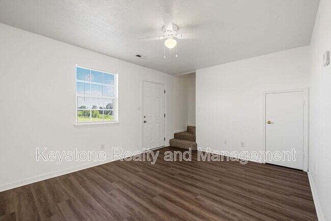 Building Photo - 1375 Thompsonville Ln