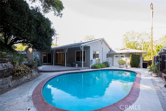 Building Photo - 3585 El Lado Dr