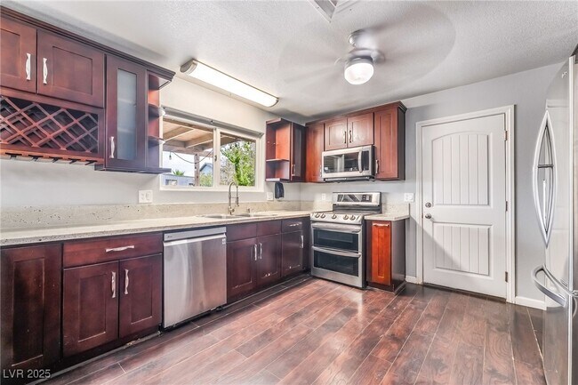 Building Photo - 2275 Covey Ln