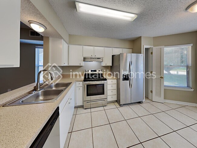 Building Photo - 14309 Lackman Ln