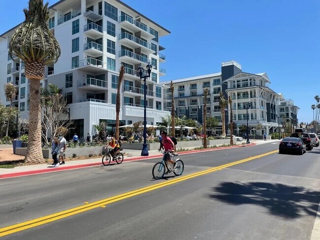 Downtown Oceanside - 195 Avenida Descanso