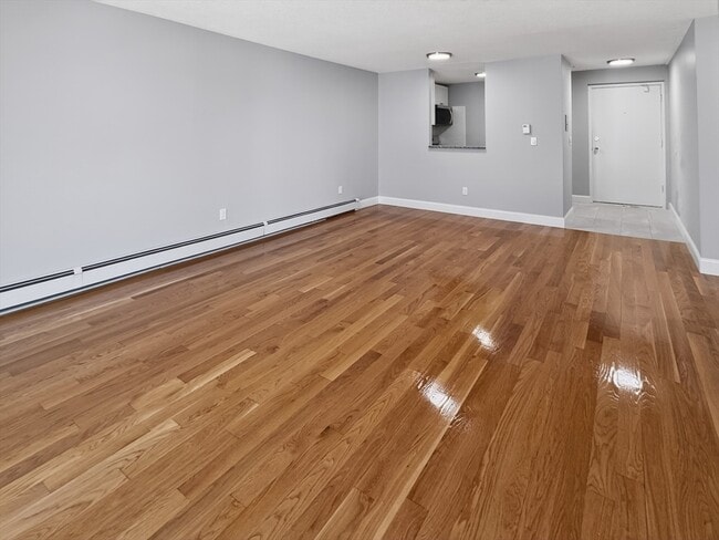 Building Photo - 530 Willard St