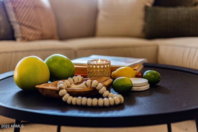 Building Photo - 1148 E Glenn Dr