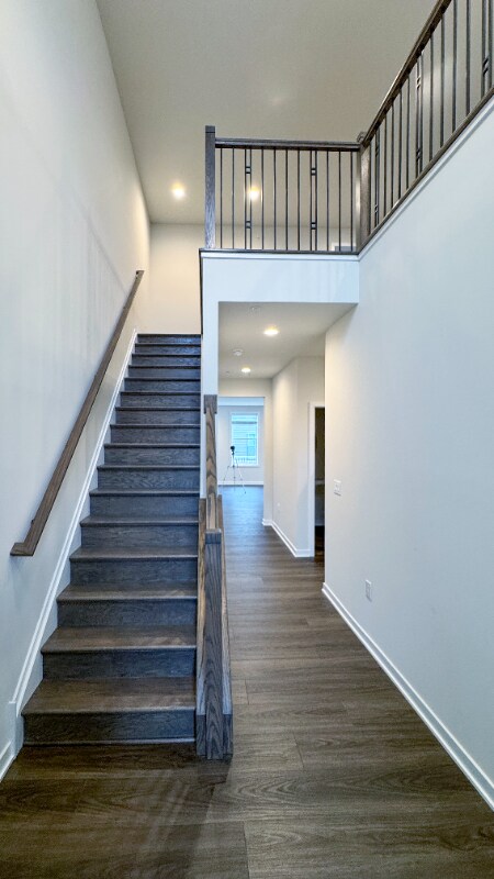 Building Photo - 240 Lilac St