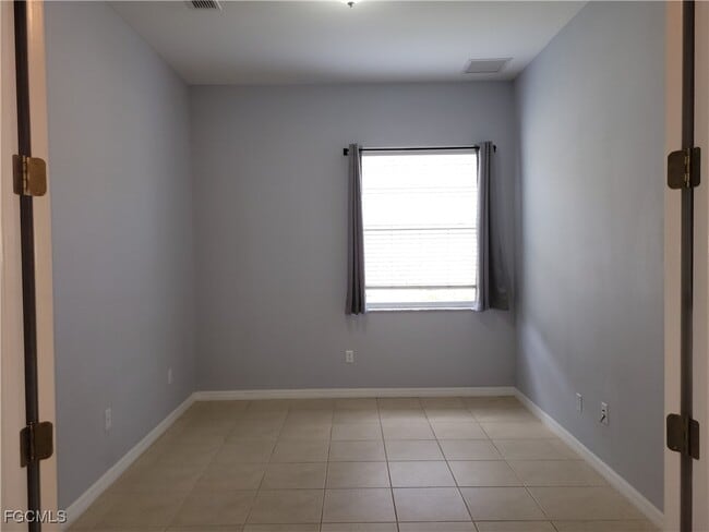 Building Photo - 9358 Palm Island Cir