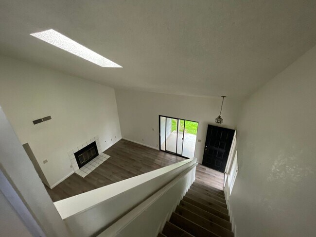 Building Photo - 4162 W Palo Alto Ave