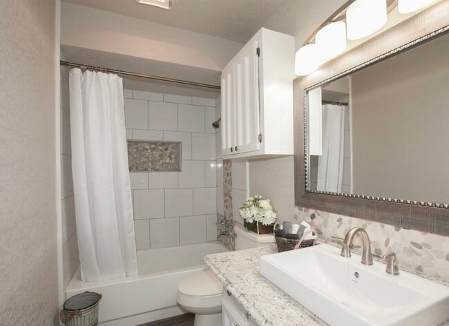 Building Photo - 3383 S 141st E Ave