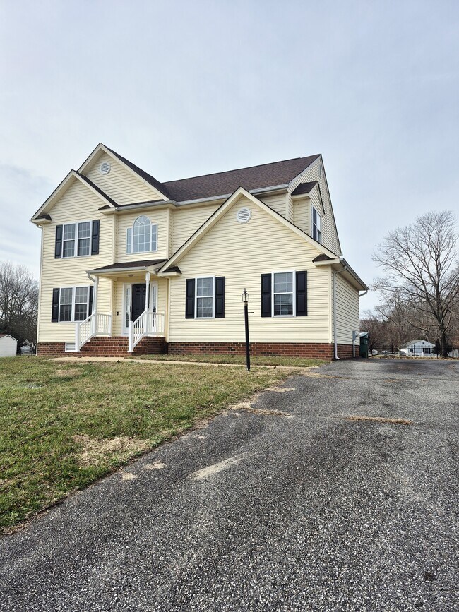 Building Photo - 7221 Oakmere Ct