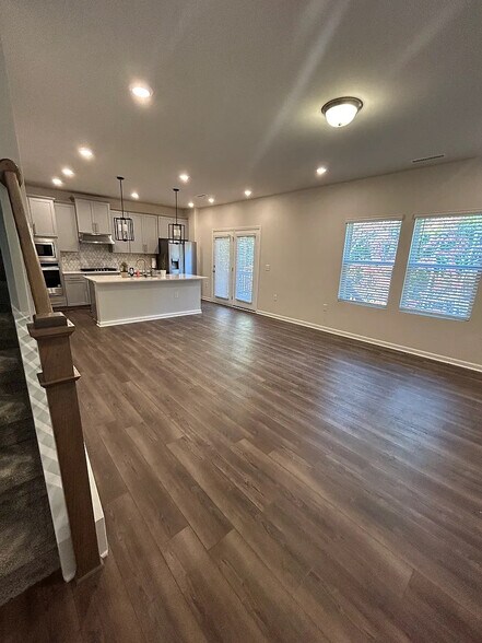 Building Photo - Room in House on Collaborative Wy