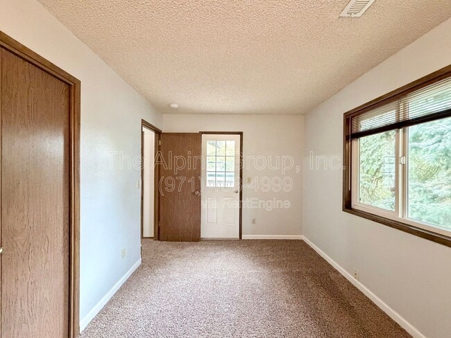 Building Photo - 5462 SW Murray Blvd
