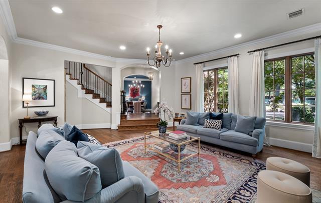 Building Photo - 8129 San Fernando Way
