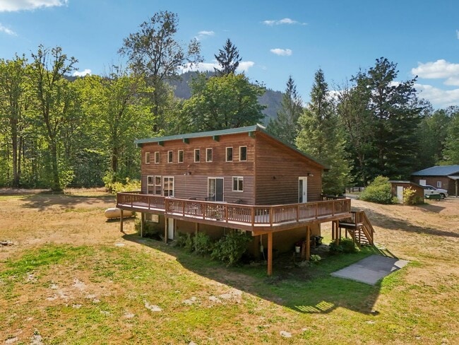 Building Photo - 14341 WA-530