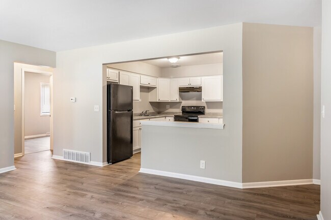 Building Photo - 4222 S 51st St