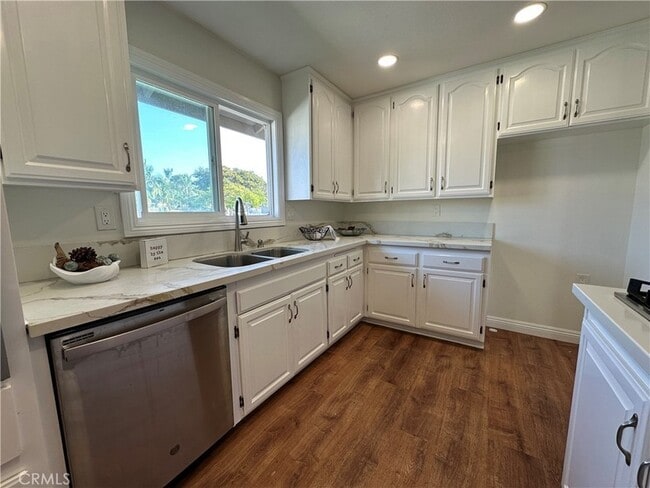 Building Photo - 6171 Winslow Dr