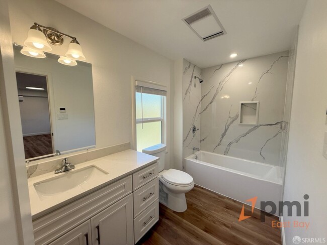 Building Photo - 4570 Alhambra Way