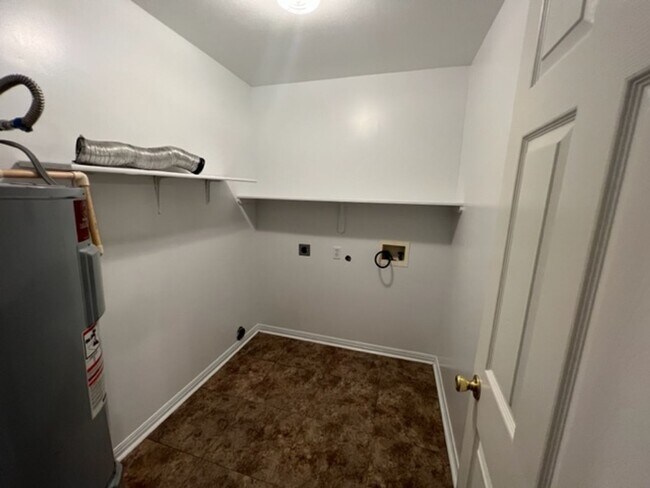 Building Photo - 4334 Eileen St