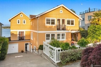 Building Photo - 1126 33rd Ave S