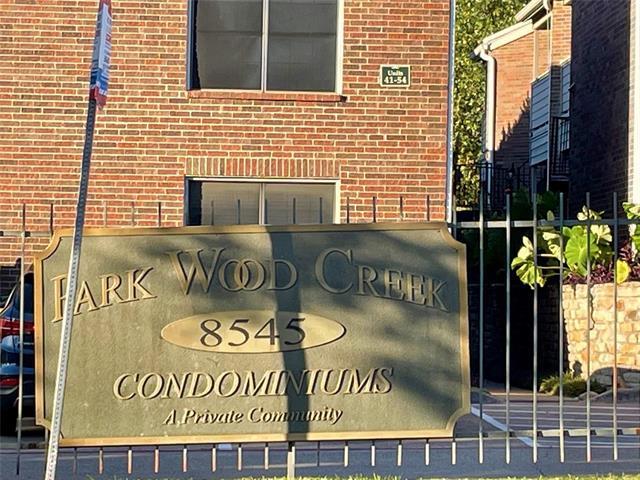 Building Photo - 8545 Midpark Rd