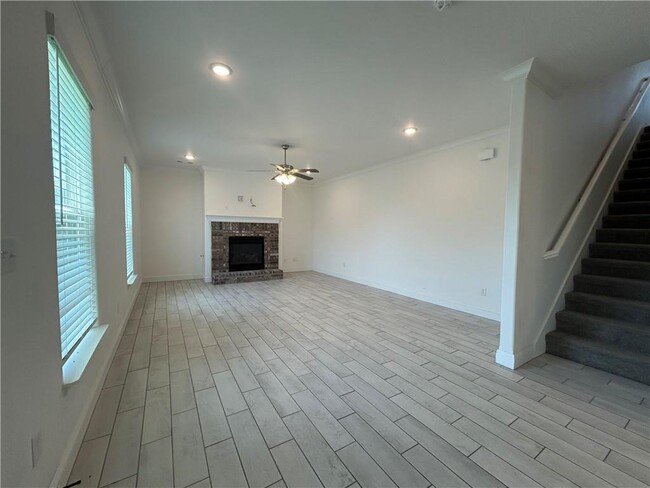 Building Photo - 2111 Periwinkle Pl
