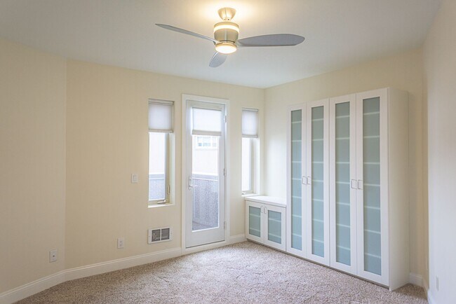 Building Photo - 2bd/2ba Seattle Condo