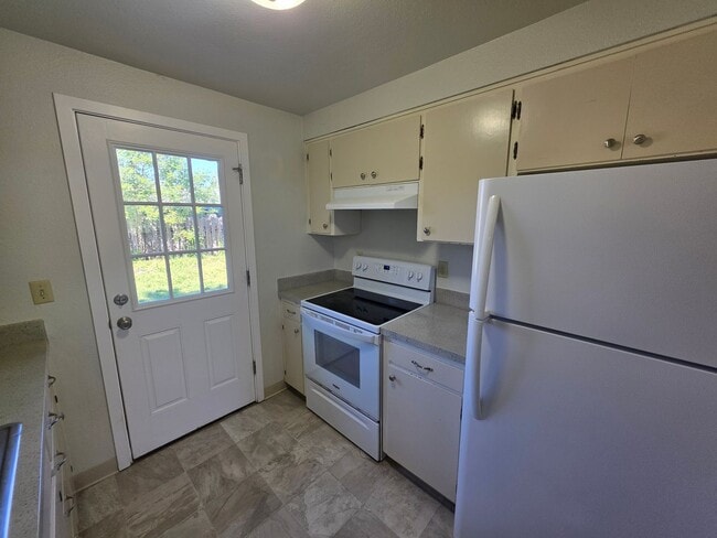 Building Photo - 446s51