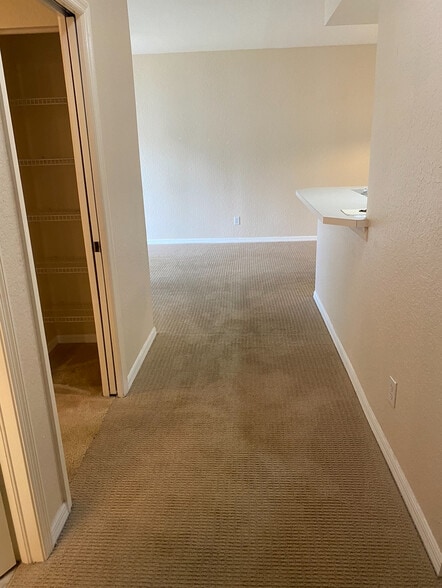 Building Photo - 4670 Saint Croix Ln