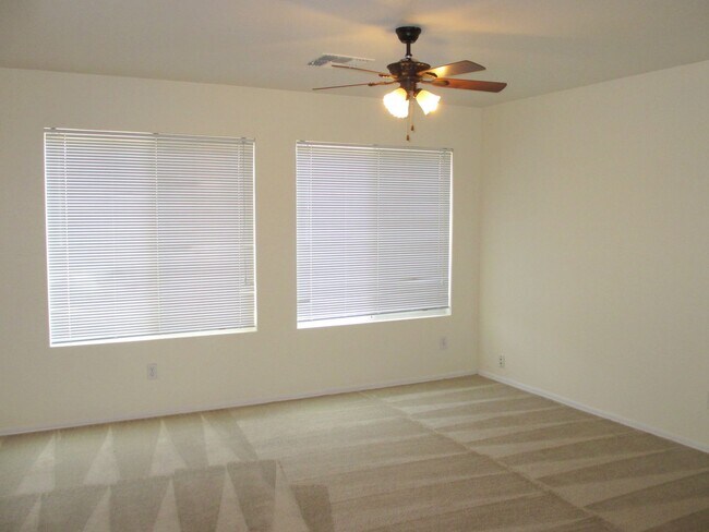 Building Photo - New Listing in Buckeye