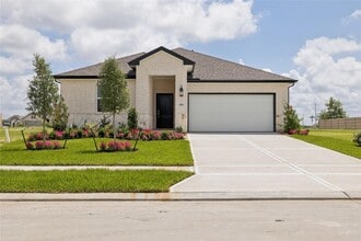 Building Photo - 556 Day Sta Dr