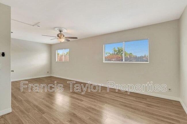 Building Photo - 1719 Lindsley Park Dr