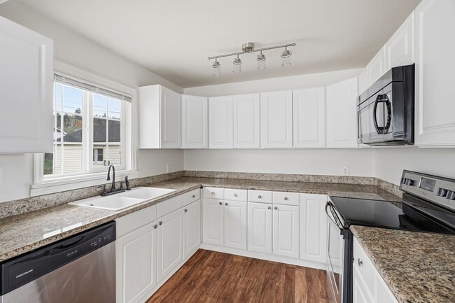 Building Photo - 3917 E Fairview Ave