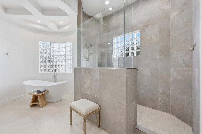 Building Photo - 6570 S Bogle Ave