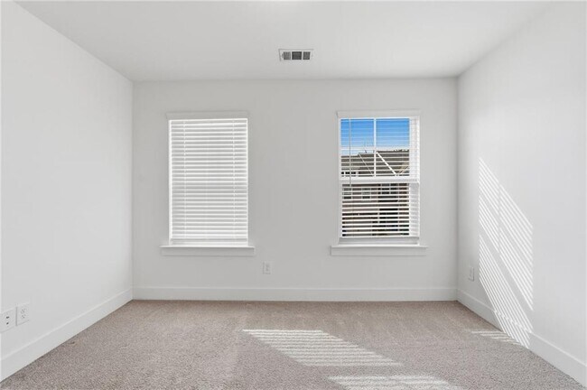 Building Photo - 1883 Plainsboro Dr